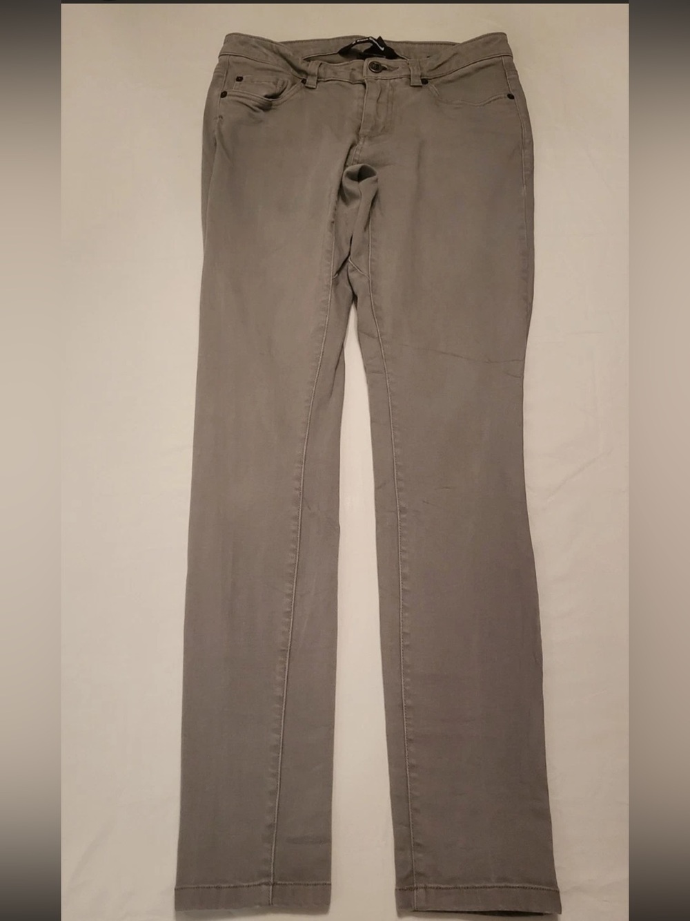 Black Diamond Women’s Slim Straight Jeans in Taupe